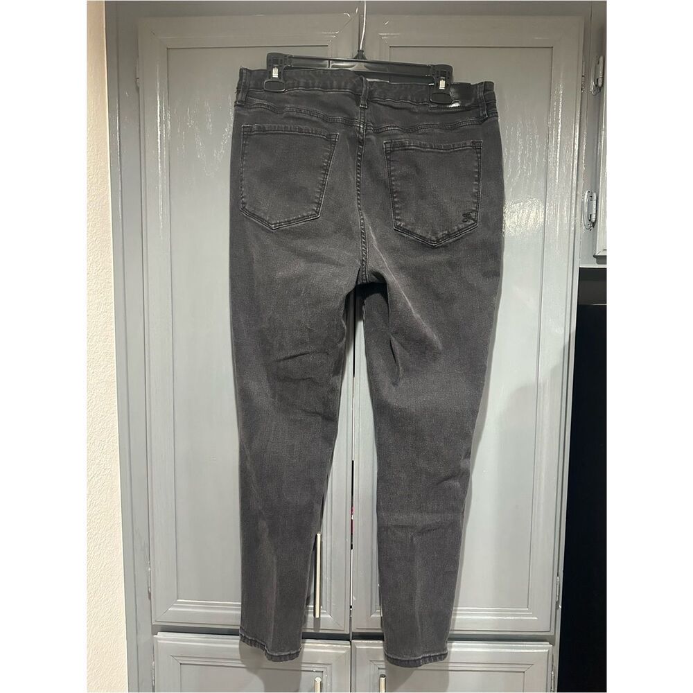 Seven7 Women's Skinny Jeans in Charcoal Black